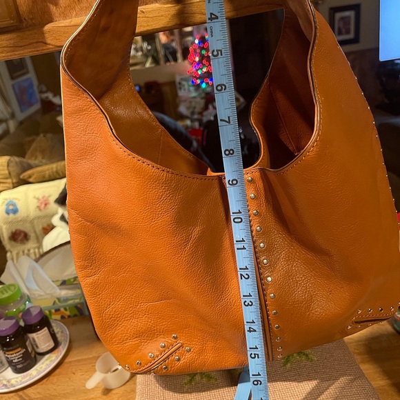 Michael Kors Astor Studded hobo bag (medium) - Picture 7 of 16